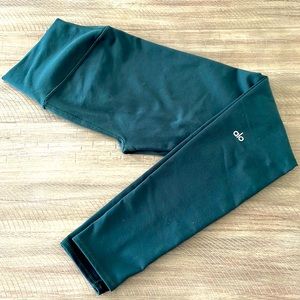 Alo 7/8 High-Waist Airlift Leggings Midnight Green - Medium